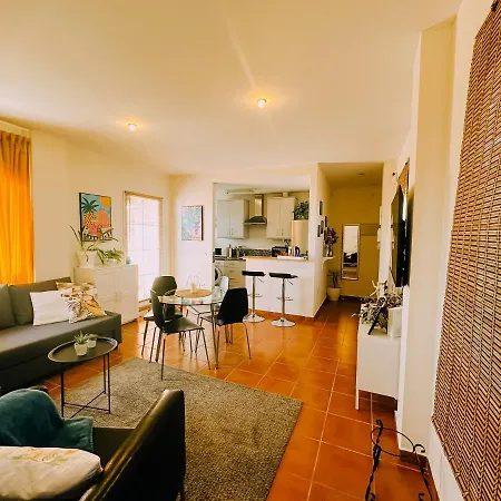 Decapi House *