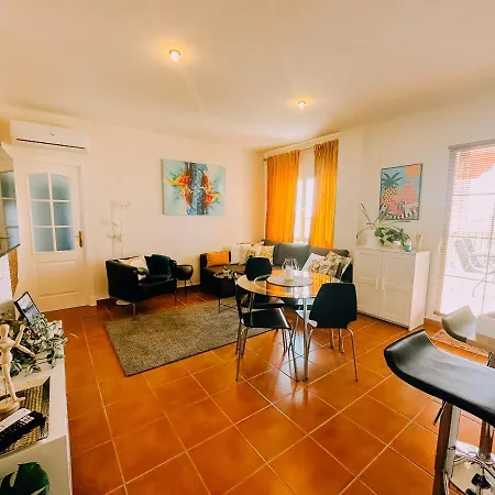 דירה Decapi House